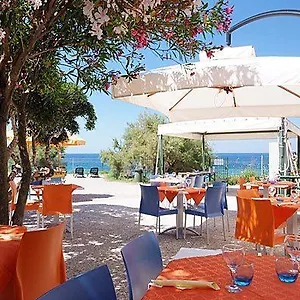  Parco vacanze Acquaviva Village Camping Italia